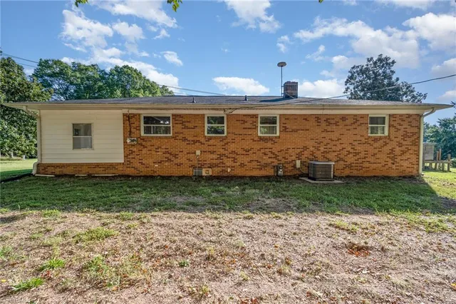 $224,000 | 218 Joyce Street, Madison, NC 27025