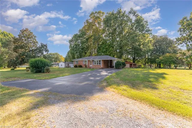 $224,000 | 218 Joyce Street, Madison, NC 27025