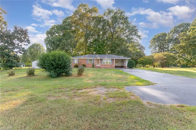 $224,000 | 218 Joyce Street, Madison, NC 27025