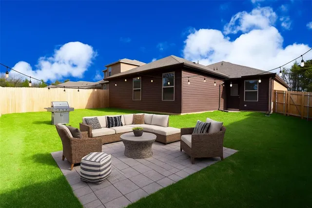 $1,974 | 222 Still Gln Drive, Terrell, TX 75160