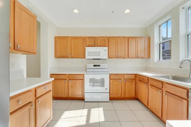 $449,900 | 441 Amador Lane, Unit 1, West Palm Beach, FL 33401