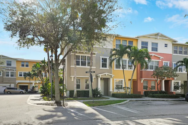 $449,900 | 441 Amador Lane, Unit 1, West Palm Beach, FL 33401
