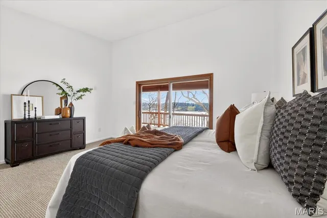 $825,000 | 23 Marquette Drive, Lake St. Louis, MO 63367