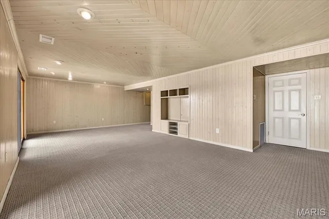 $825,000 | 23 Marquette Drive, Lake St. Louis, MO 63367