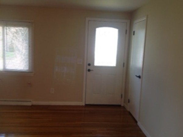 14 Upland Road Holyoke, MA 01040 - Photo 11 of 28 Gallery Image 11