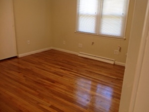 14 Upland Road Holyoke, MA 01040 - Photo 14 of 28 Gallery Image 14