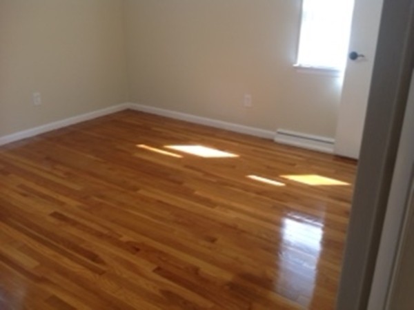 14 Upland Road Holyoke, MA 01040 - Photo 16 of 28 Gallery Image 16