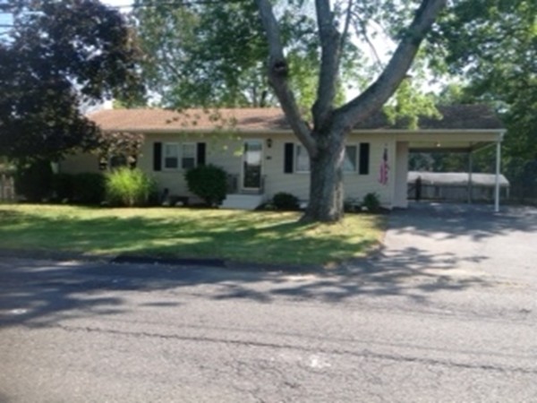 14 Upland Road Holyoke, MA 01040 - Photo 2 of 28 Gallery Image 2