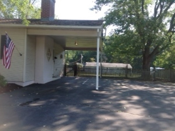 14 Upland Road Holyoke, MA 01040 - Photo 4 of 28 Gallery Image 4