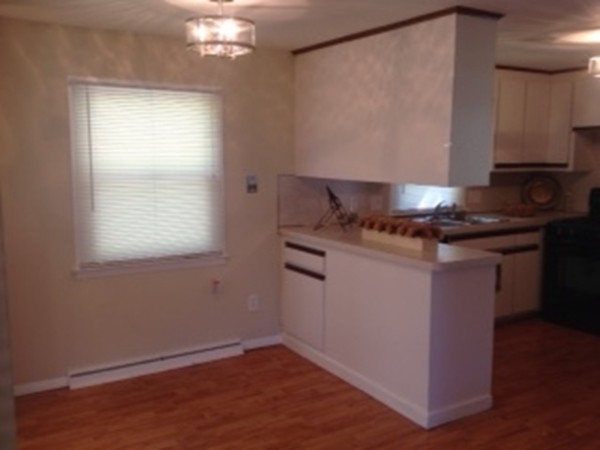 14 Upland Road Holyoke, MA 01040 - Photo 7 of 28 Gallery Image 7