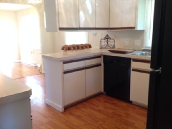 14 Upland Road Holyoke, MA 01040 - Photo 10 of 28 Gallery Image 10