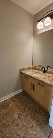 $2,950 | 1155 West Madison Street, Unit 406, Chicago, IL 60607