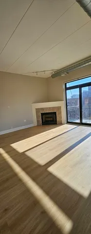 $2,950 | 1155 West Madison Street, Unit 406, Chicago, IL 60607