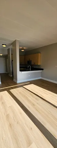 $2,950 | 1155 West Madison Street, Unit 406, Chicago, IL 60607