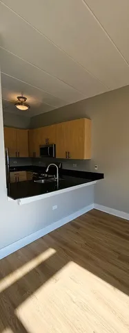 $2,950 | 1155 West Madison Street, Unit 406, Chicago, IL 60607