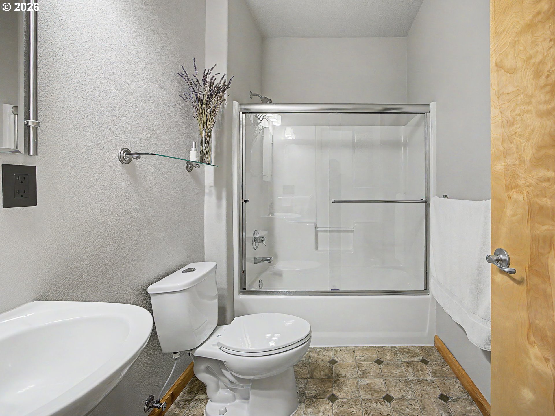 23491 East Lolo Pass Road Rhododendron, OR 97049 - Photo 31 of 47 a bathroom with a toilet and a shower