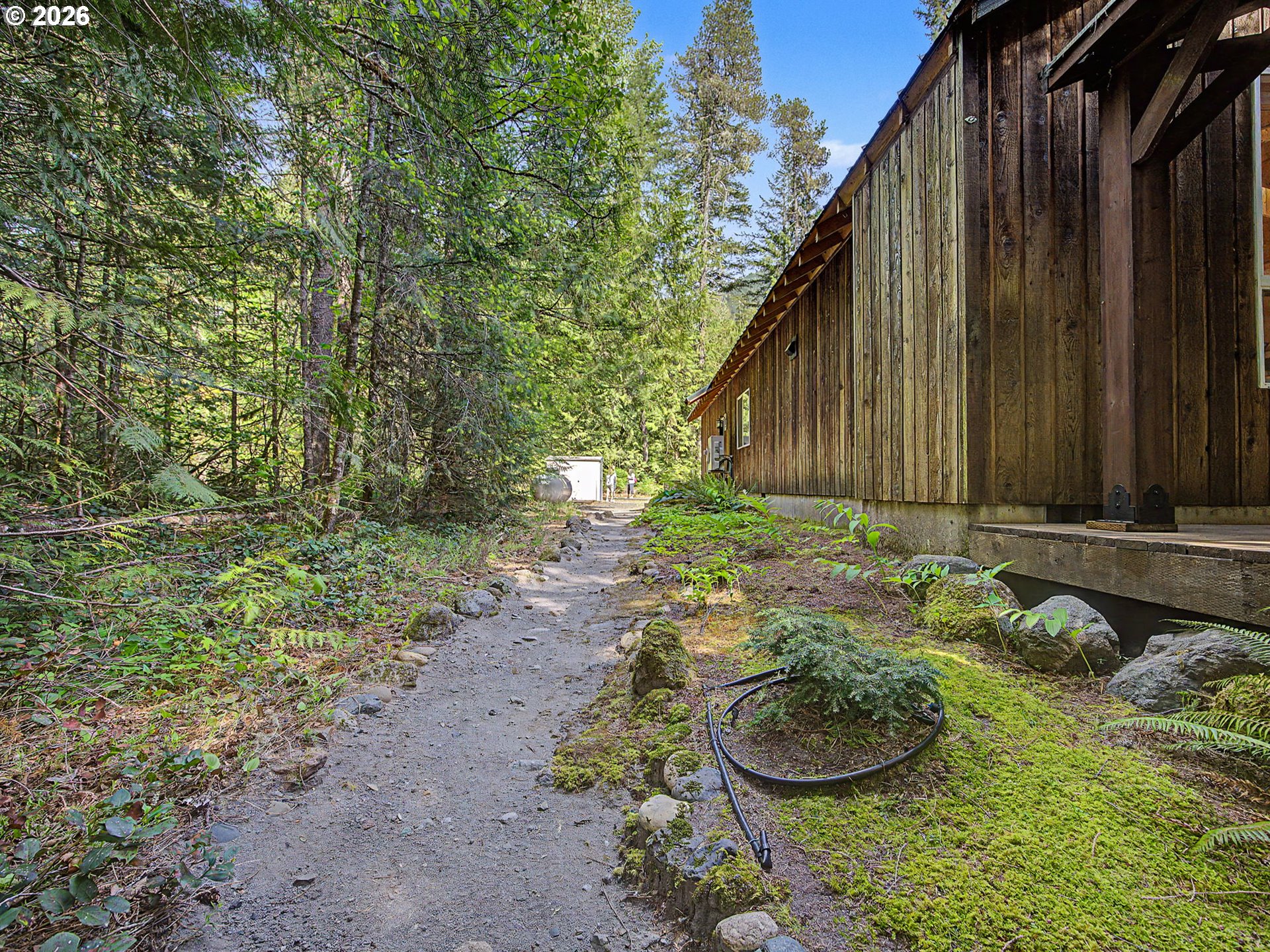 23491 East Lolo Pass Road Rhododendron, OR 97049 - Photo 41 of 47 a backyard of a house