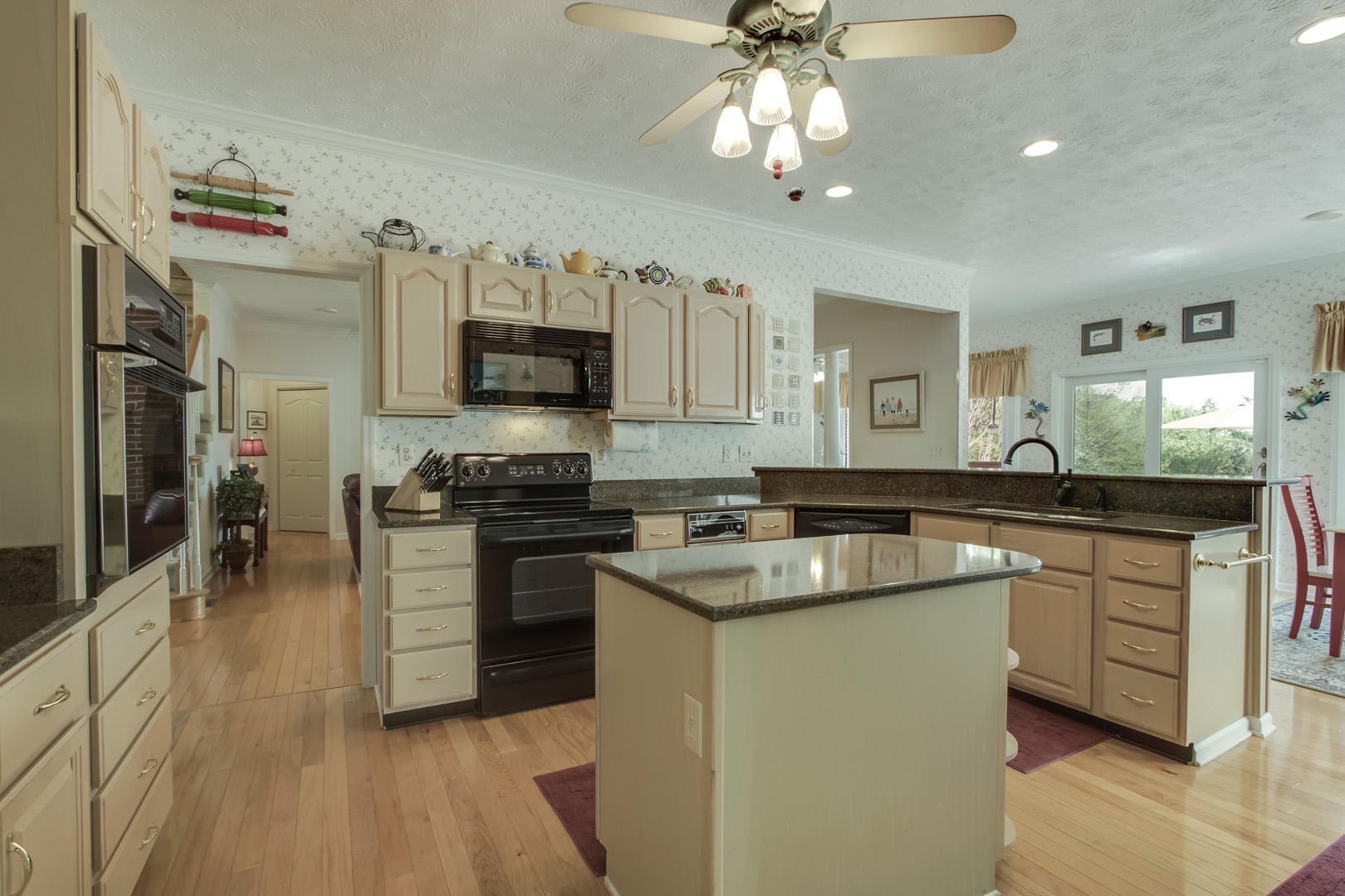 16 Raintree Place Oak Ridge, TN 37830 - Photo 12 of 40 Gallery Image 12