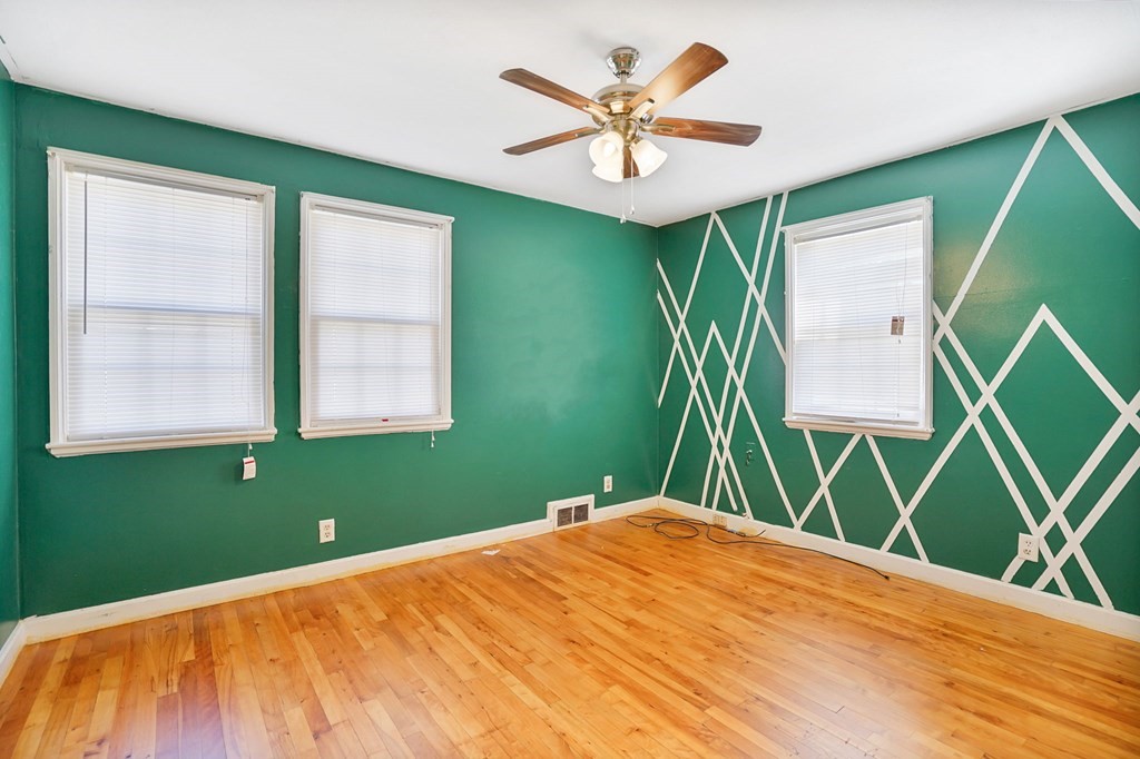 37 Stanhope Road Springfield, MA 01109 - Photo 16 of 17 Gallery Image 16
