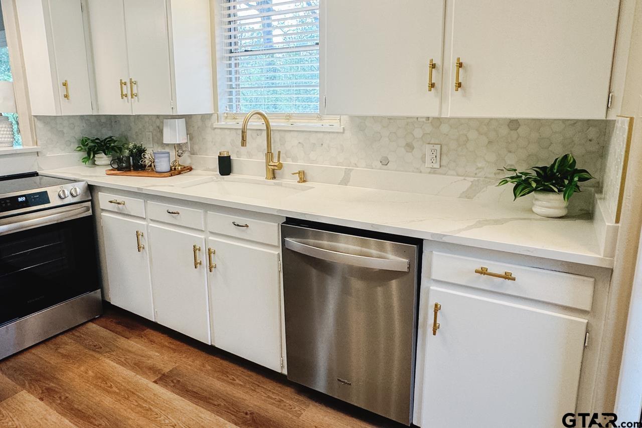 3131 Greg Lane Tyler, TX 75701 - Photo 11 of 47