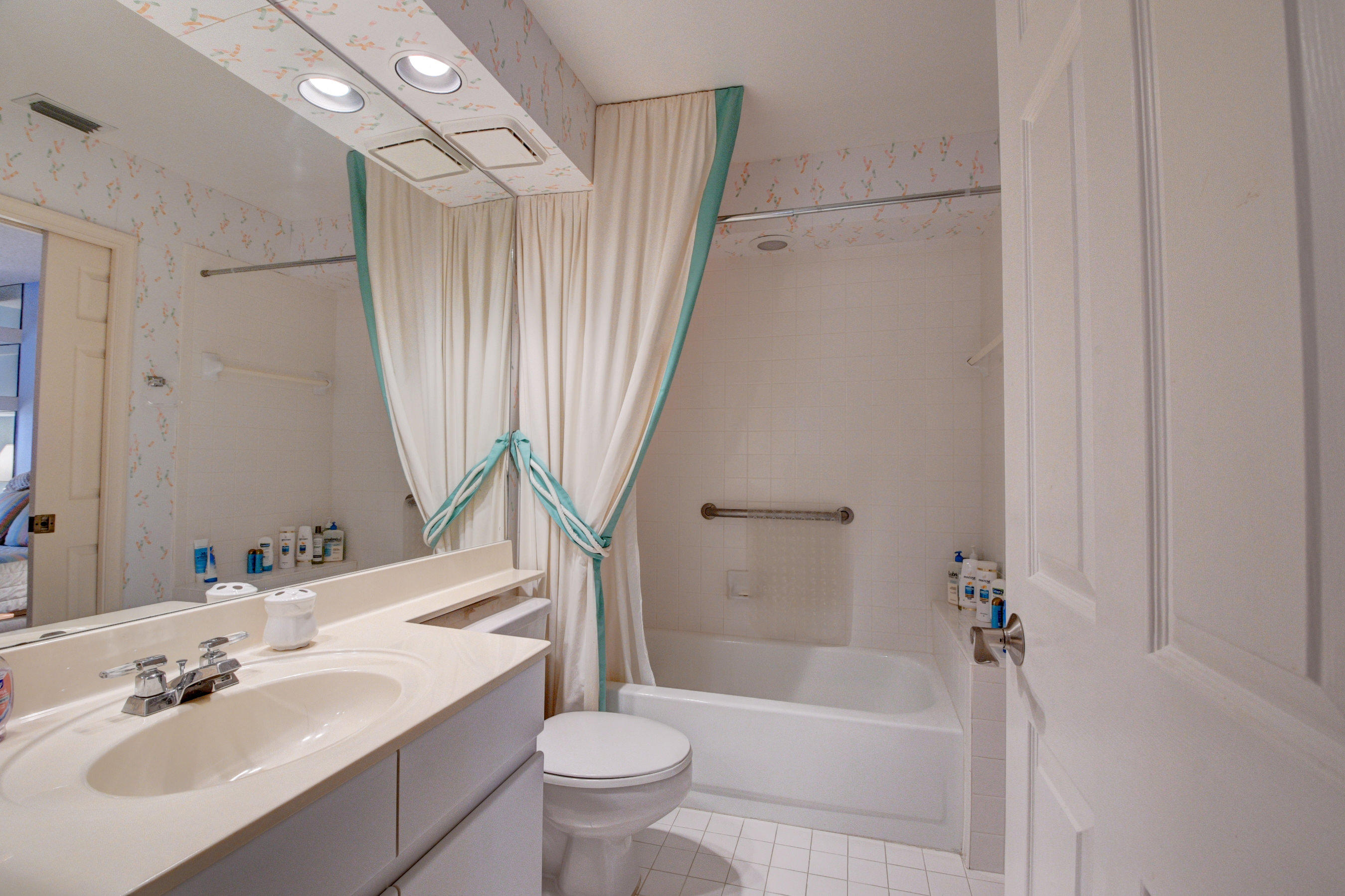 2204 Northwest 62nd Drive Boca Raton, FL 33496 - Photo 17 of 33 DSC_10001 (22)_3)_4)_5)_6)