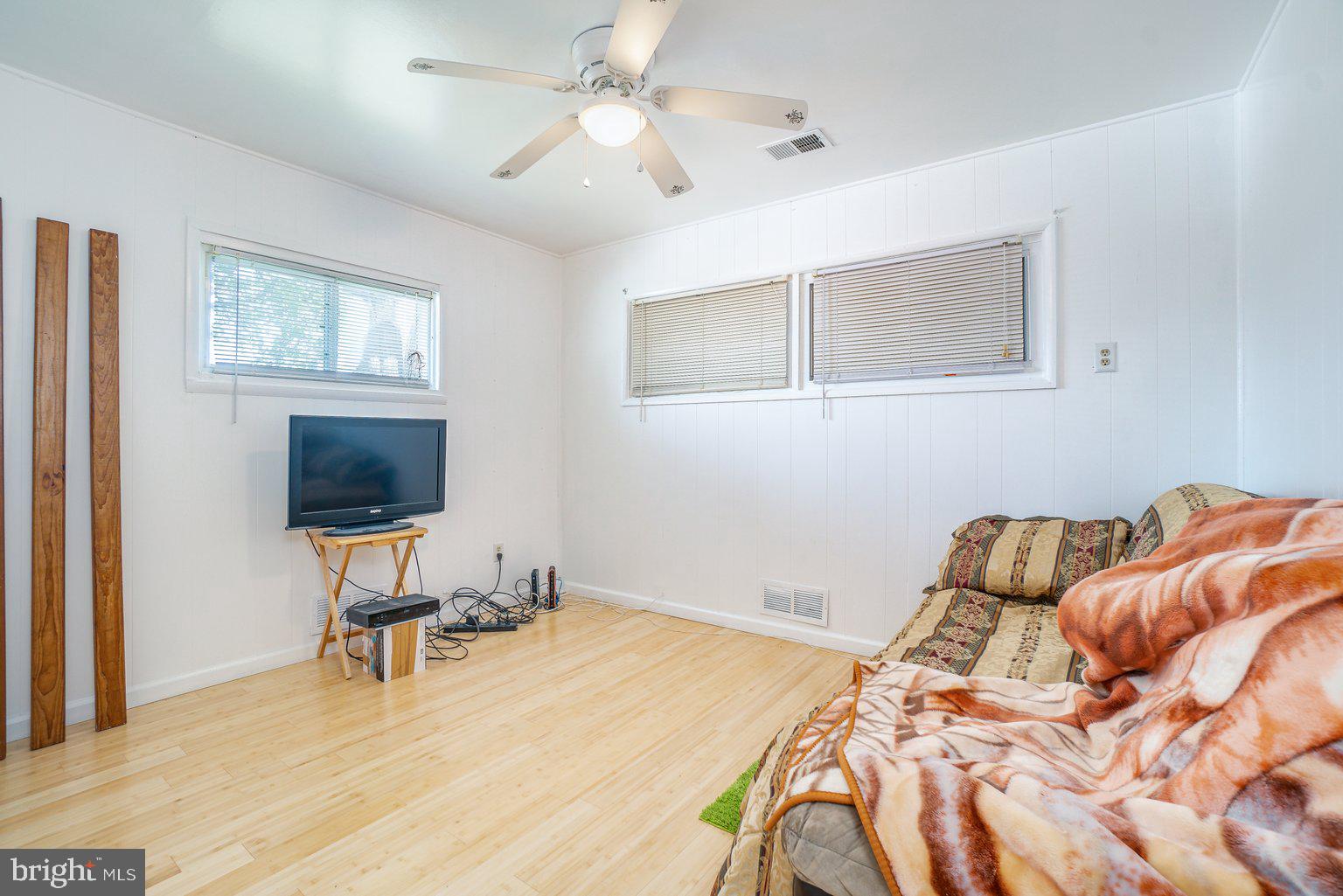 5922 Robindale Road Baltimore, MD 21228 - Photo 21 of 29 2nd Bedroom