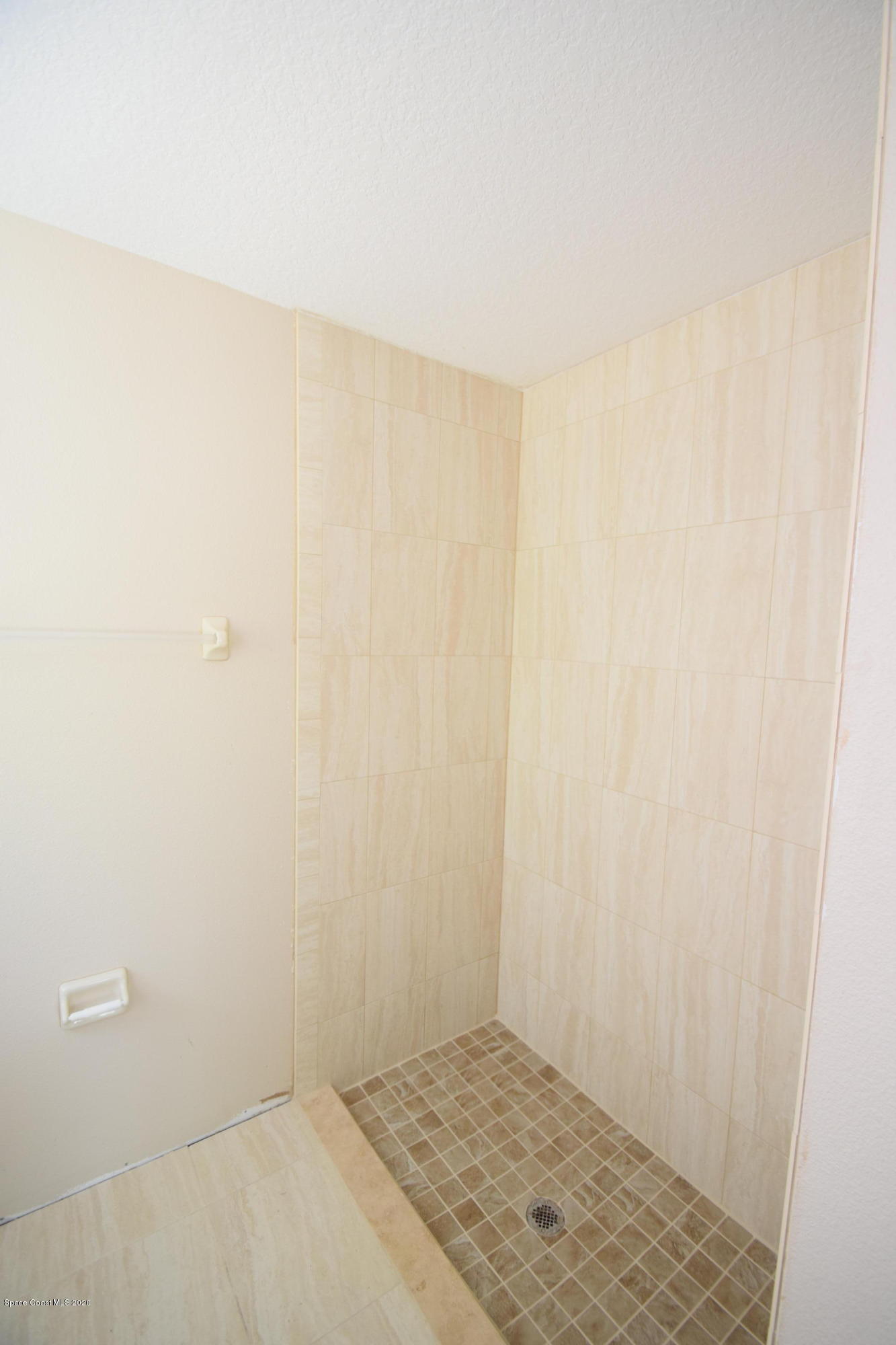 636 Alhambra Road Southeast Palm Bay, FL 32909 - Photo 21 of 32 sample