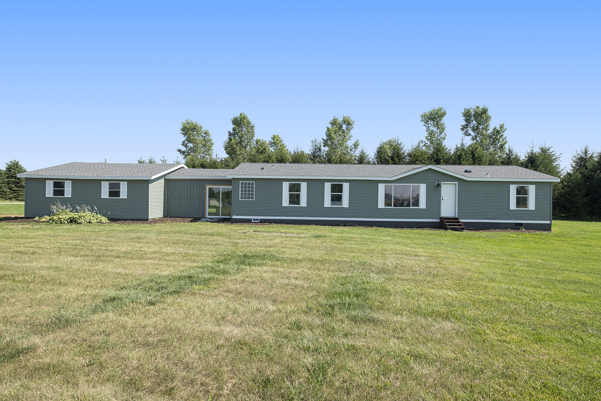 778 McKinch Drive Saranac, MI 48881 - Photo 3 of 28 004_dscf7896_181