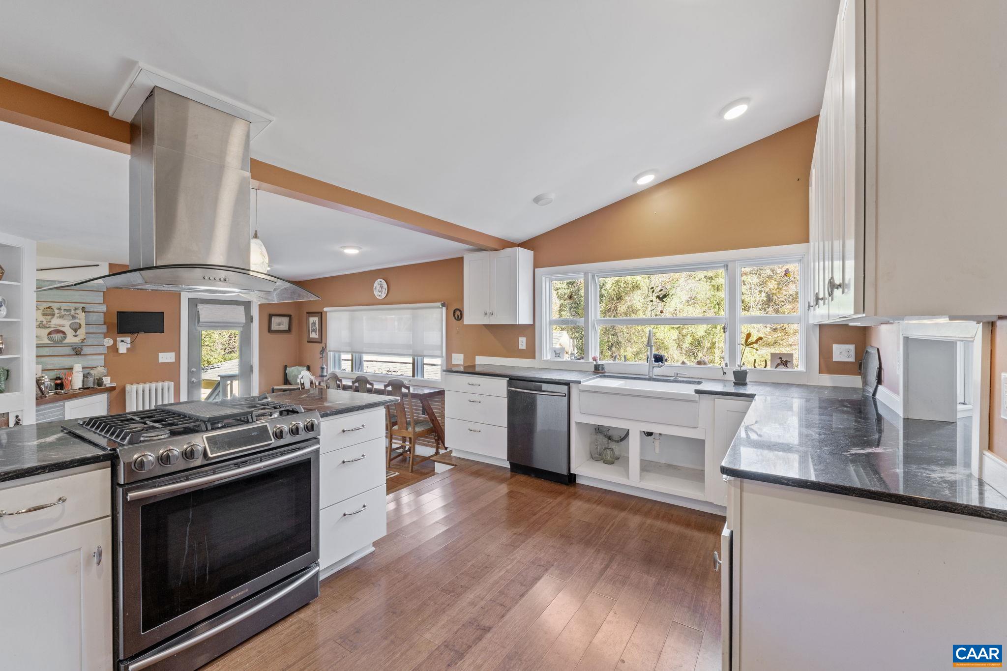 5515 Gordonsville Road Keswick, VA 22947 - Photo 23 of 74