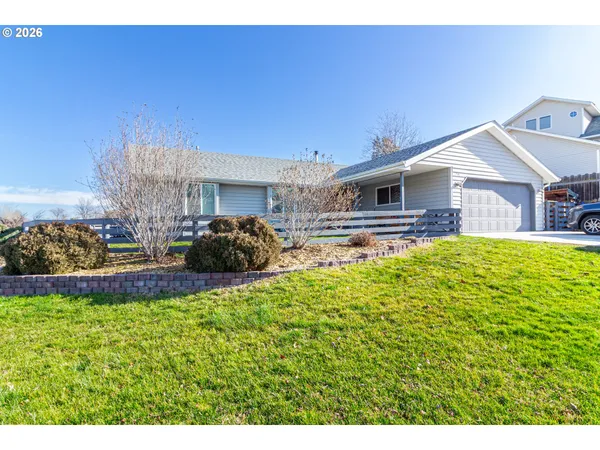 $424,900 | 305 Southeast 9th Drive, Hermiston, OR 97838