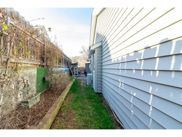 $434,900 | 305 Southeast 9th Drive, Hermiston, OR 97838