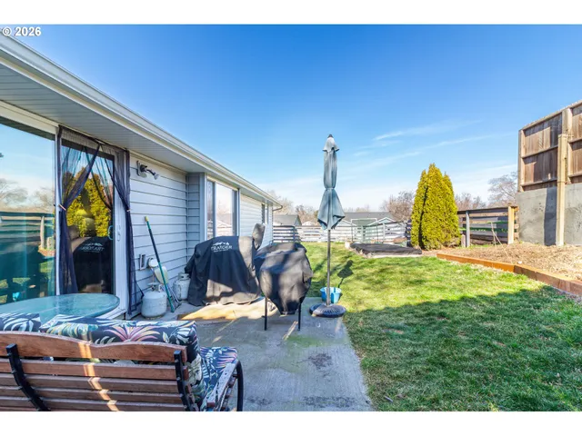 $434,900 | 305 Southeast 9th Drive, Hermiston, OR 97838
