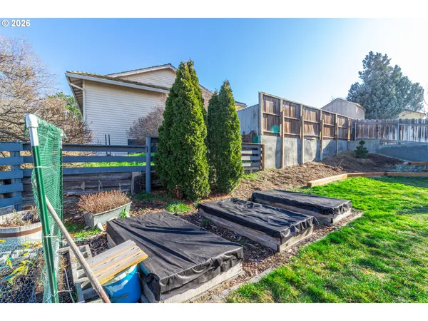 $424,900 | 305 Southeast 9th Drive, Hermiston, OR 97838