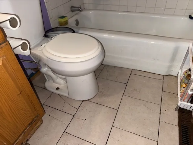 $132,500 | 14038 South Saginaw Avenue, Burnham, IL 60633