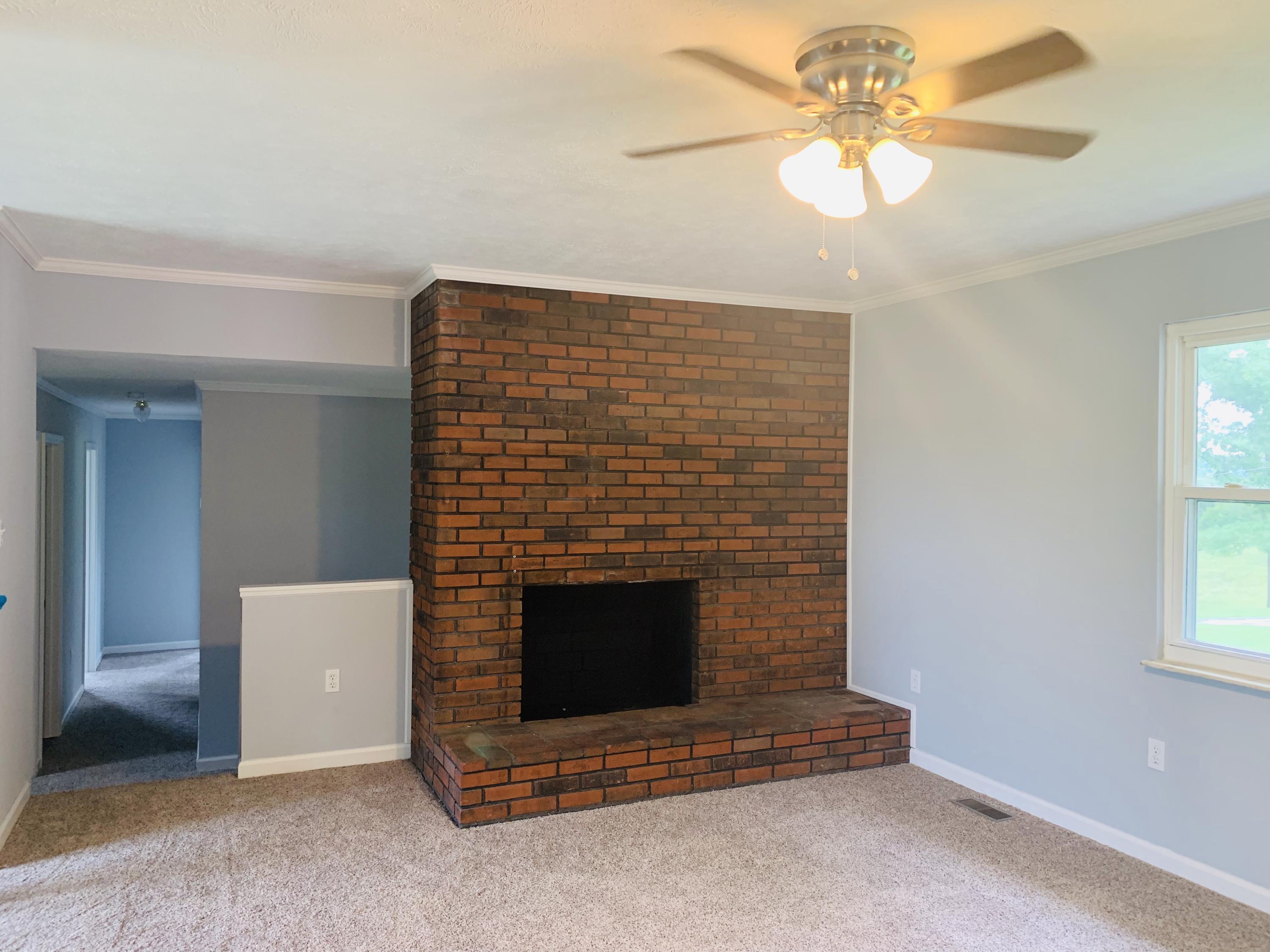 404 Russell Road South New Tazewell, TN 37825 - Photo 11 of 20 A650E127-0E03-4A86-A20C-B5D300953DBB