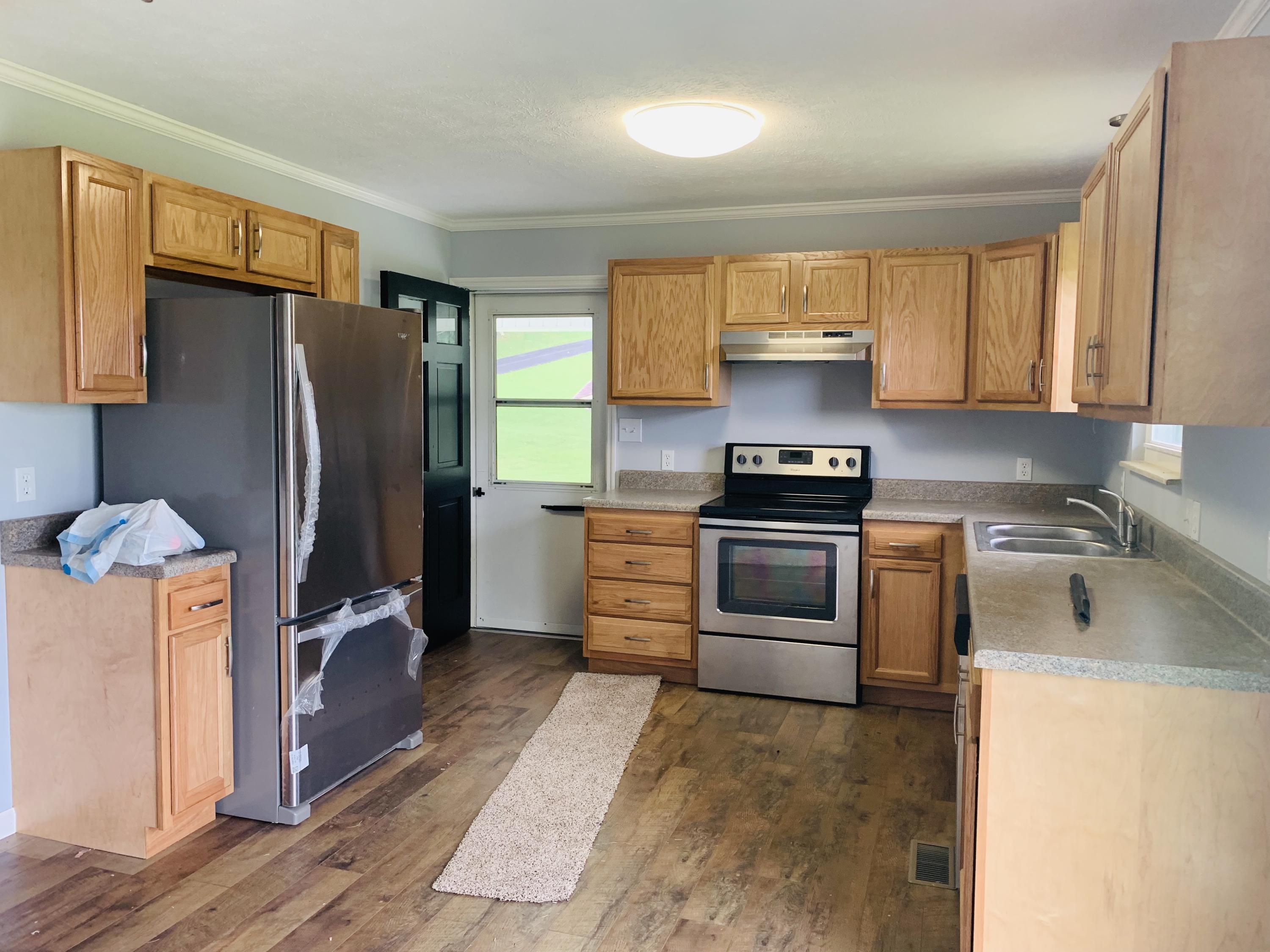 404 Russell Road South New Tazewell, TN 37825 - Photo 14 of 20 9E8B0955-0B5F-41B1-8443-EC1EDE744A0C