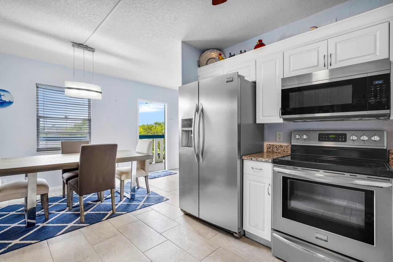 Kitchen/Dining