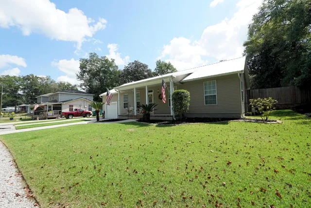 $425,000 | 703 Cypress Drive, Niceville, FL 32578