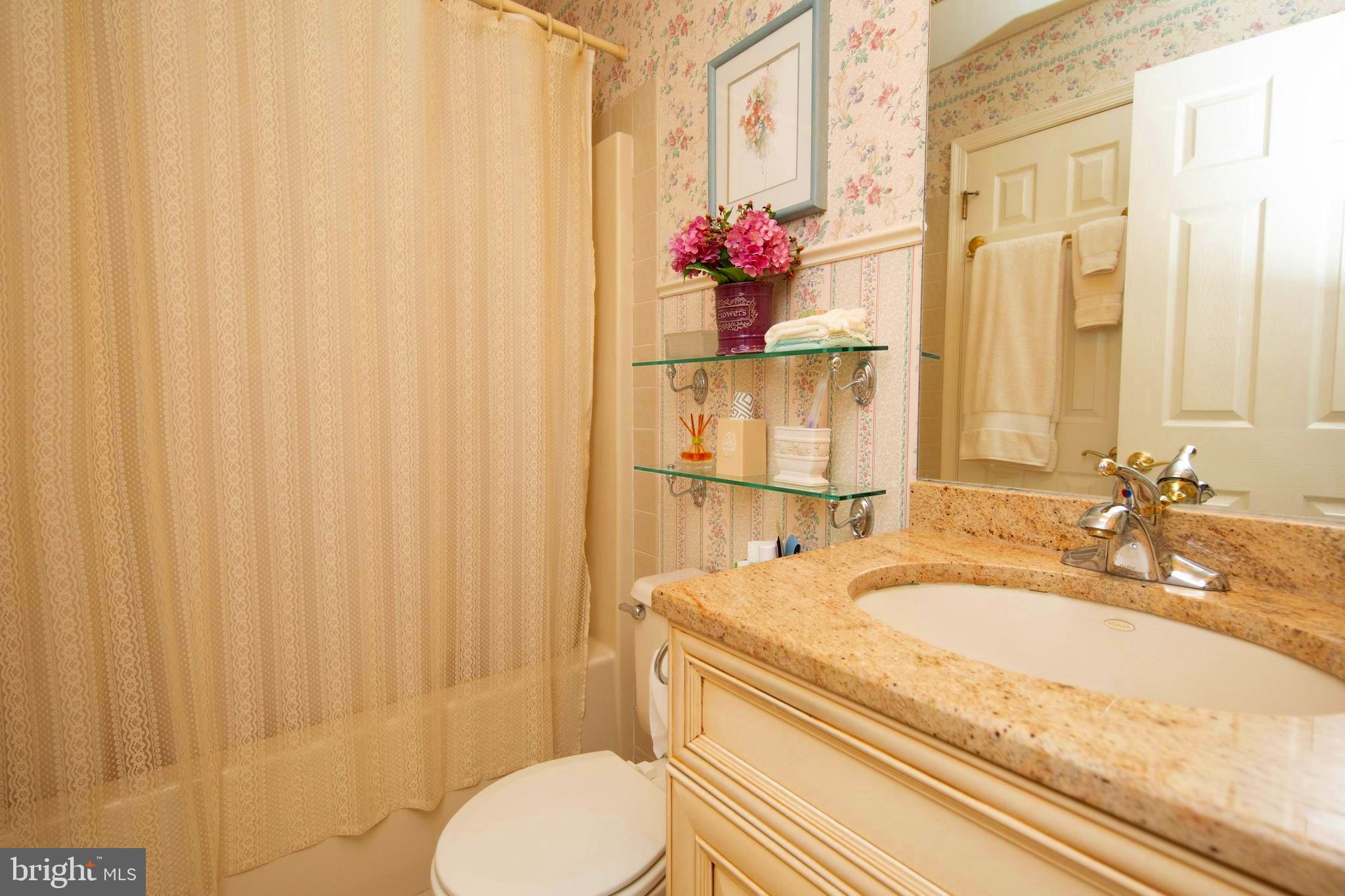 731 Wynnewood Road, Unit 40 Ardmore, PA 19003 - Photo 25 of 33 jack n jill bathroom