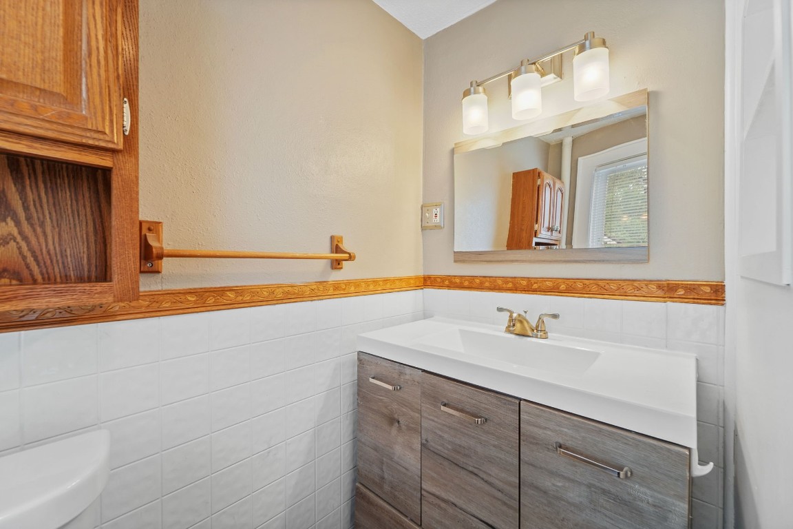 1609 Newell Road Endicott, NY 13760 - Photo 12 of 37 Gallery Image 12