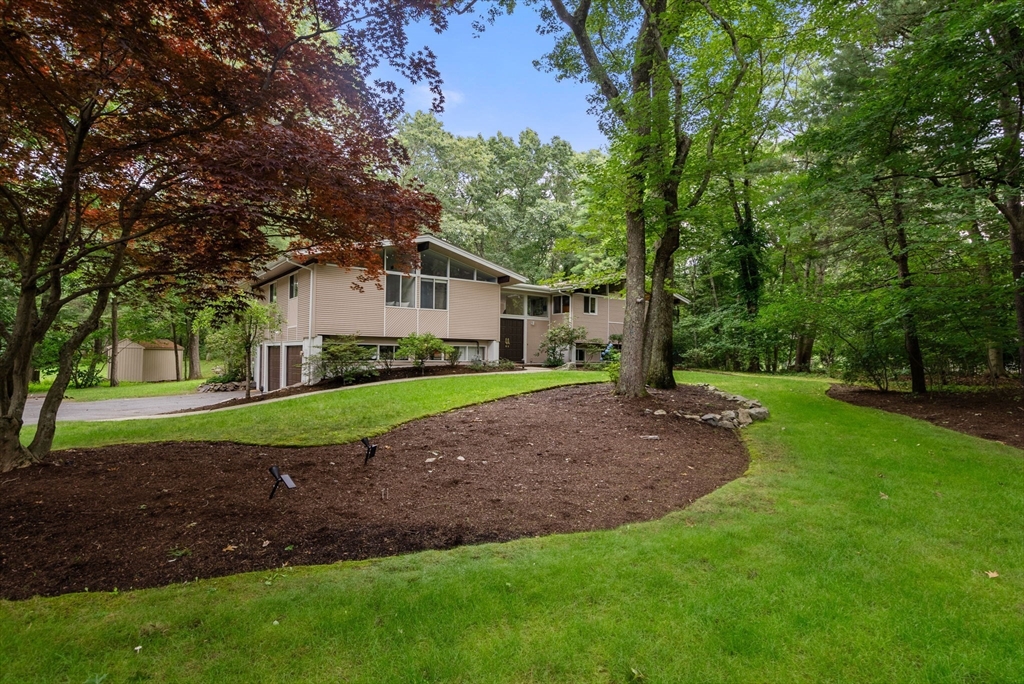 9 Indian Ridge Road Natick, MA 01760 - Photo 3 of 29 Gallery Image 3