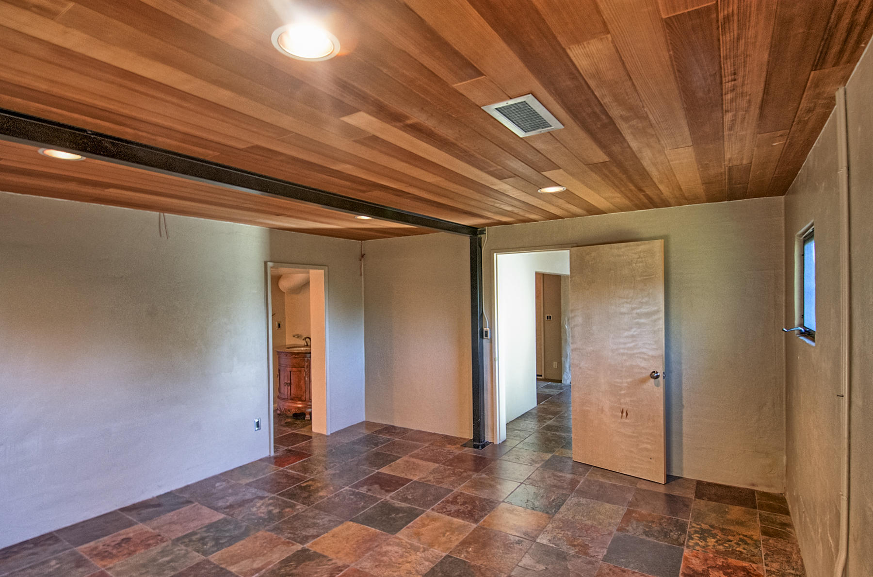 1635 Barbara Road Redding, CA 96003 - Photo 23 of 27 barbara-134