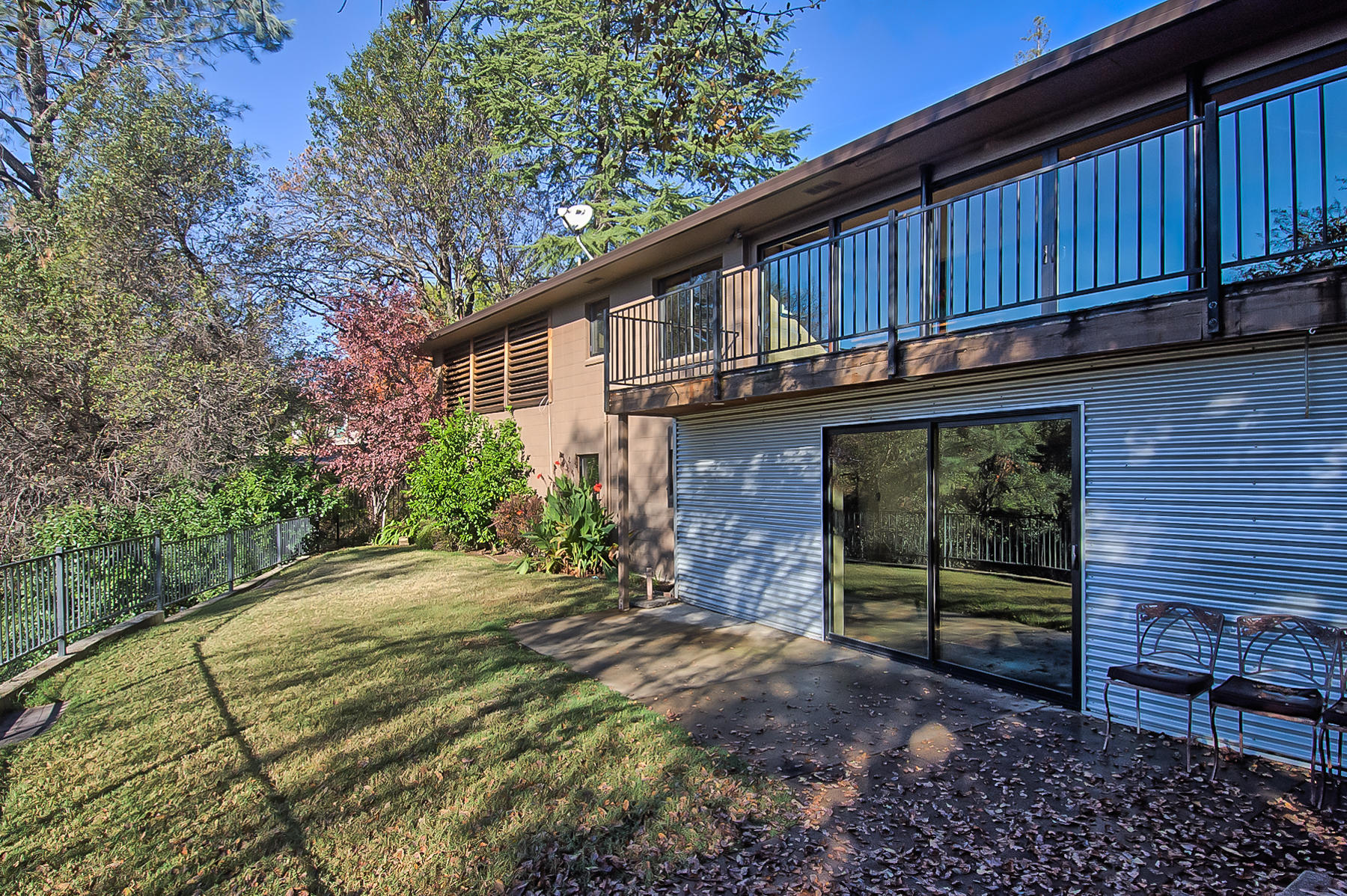 1635 Barbara Road Redding, CA 96003 - Photo 25 of 27 barbara-138