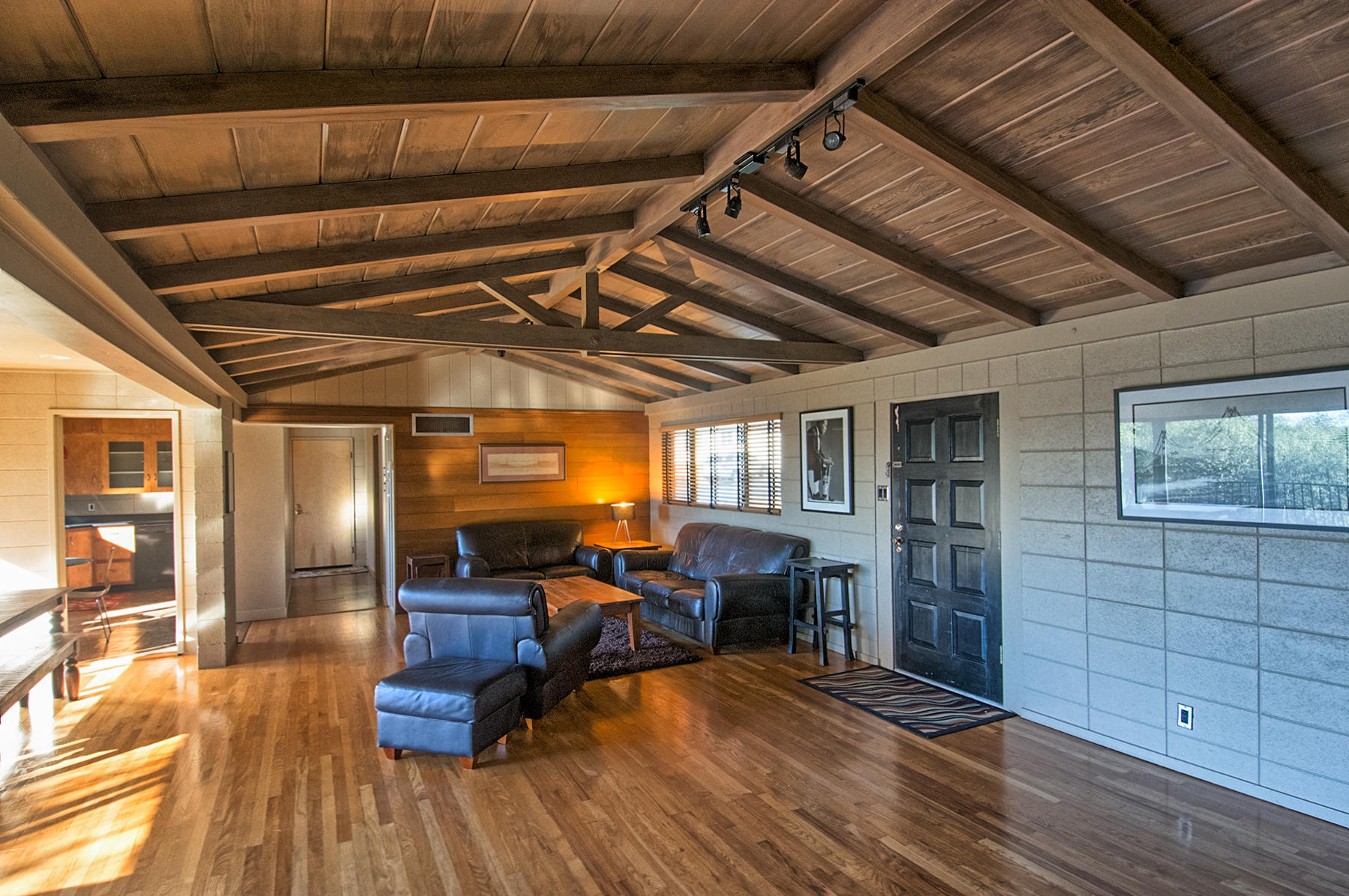 1635 Barbara Road Redding, CA 96003 - Photo 7 of 27 barbara-107