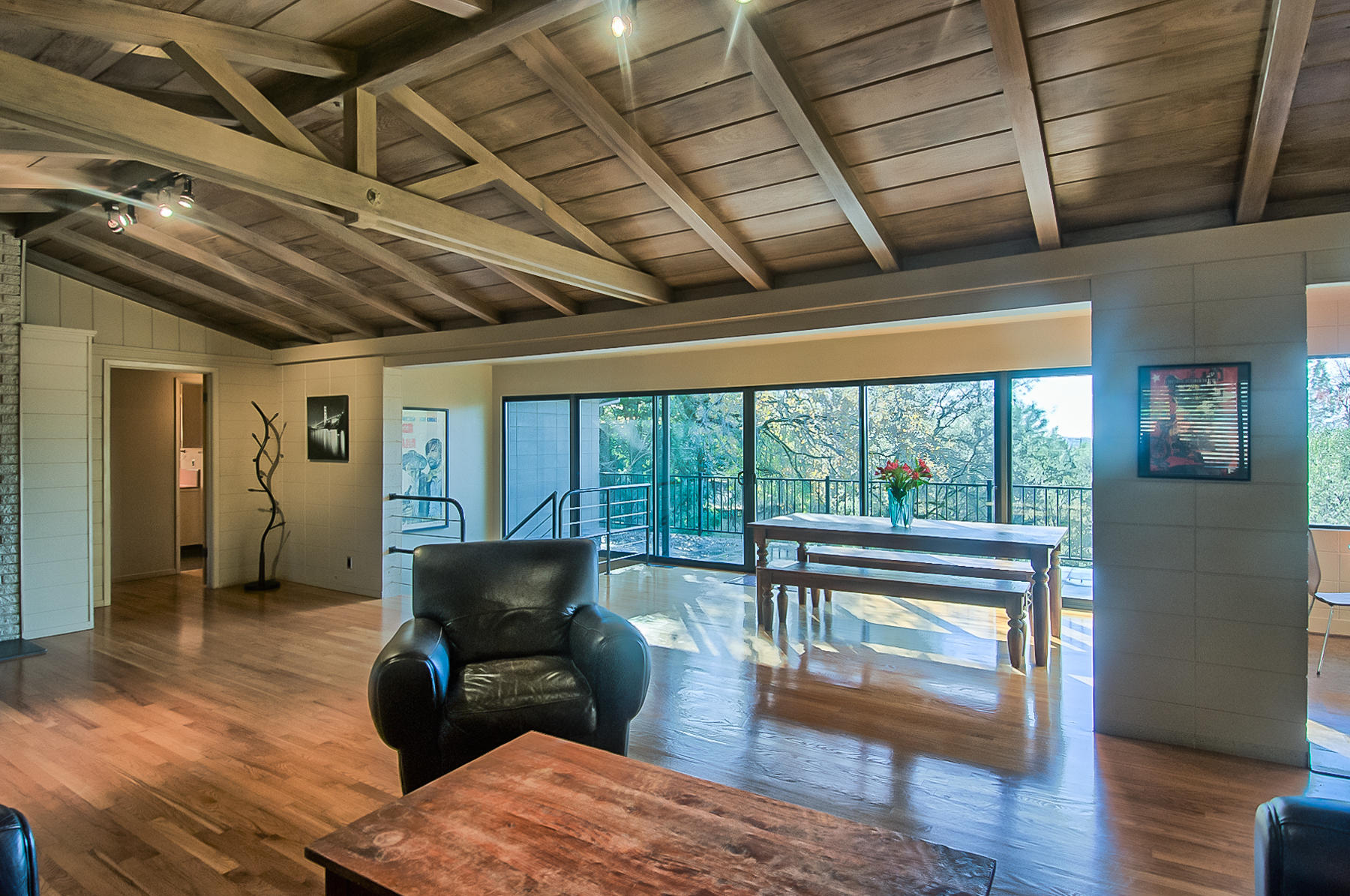 1635 Barbara Road Redding, CA 96003 - Photo 9 of 27 barbara-109