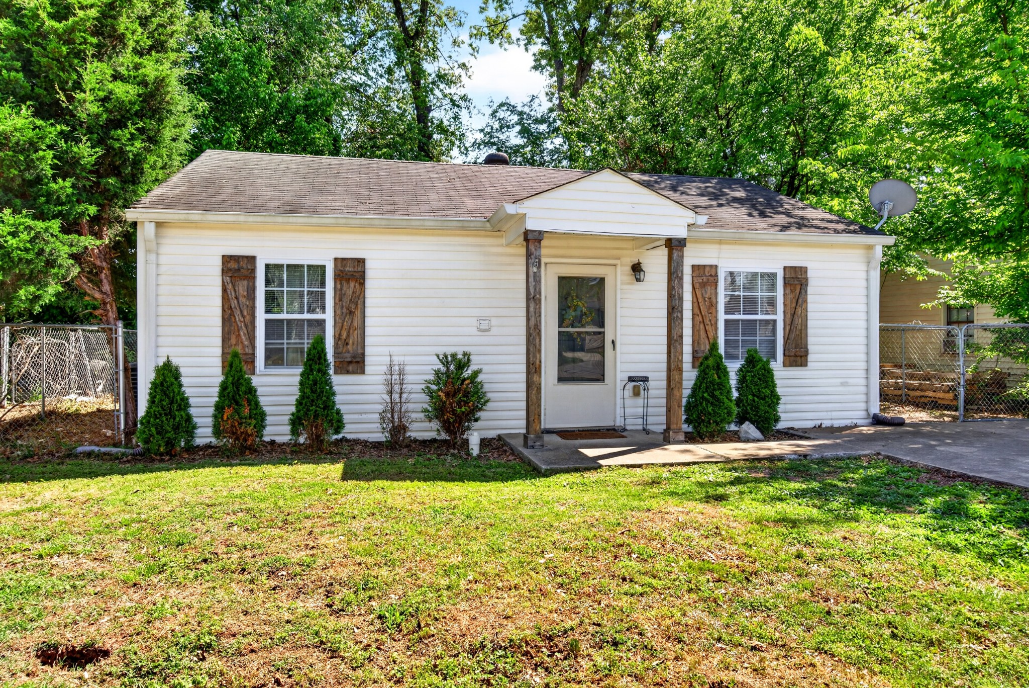 236 Burch Road Clarksville, TN 37042 - Photo 2 of 37 Gallery Image 2