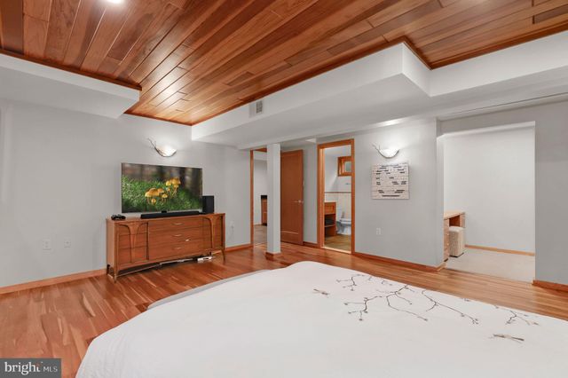 $1,850,000 | 6921 Ayr Lane, Bethesda, MD 20817