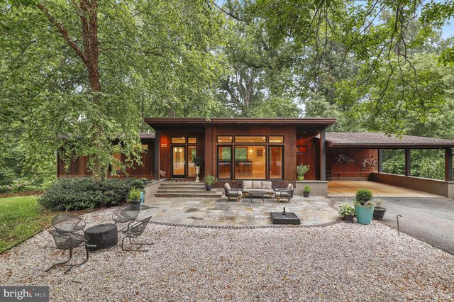 $1,850,000 | 6921 Ayr Lane, Bethesda, MD 20817