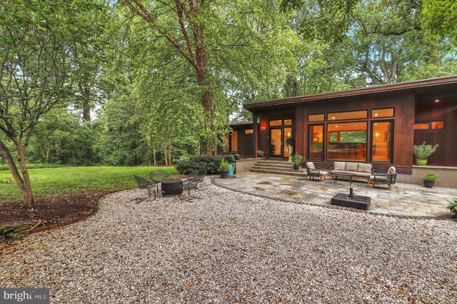 $1,850,000 | 6921 Ayr Lane, Bethesda, MD 20817