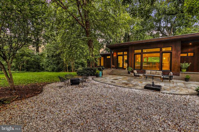 $1,850,000 | 6921 Ayr Lane, Bethesda, MD 20817